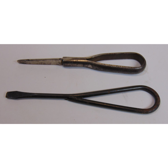 4 Sewing Machine Tools Stiletto Needle Screwdriver Early Antique Metal Wood - Picture 9 of 9